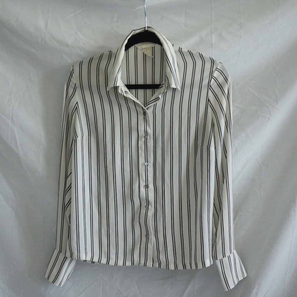 H&M Black and White Stripe Button Down Sz 8